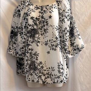 Calvin Klein Floral Black and White Women's Top. Sheer, Fully Lined. Size S.